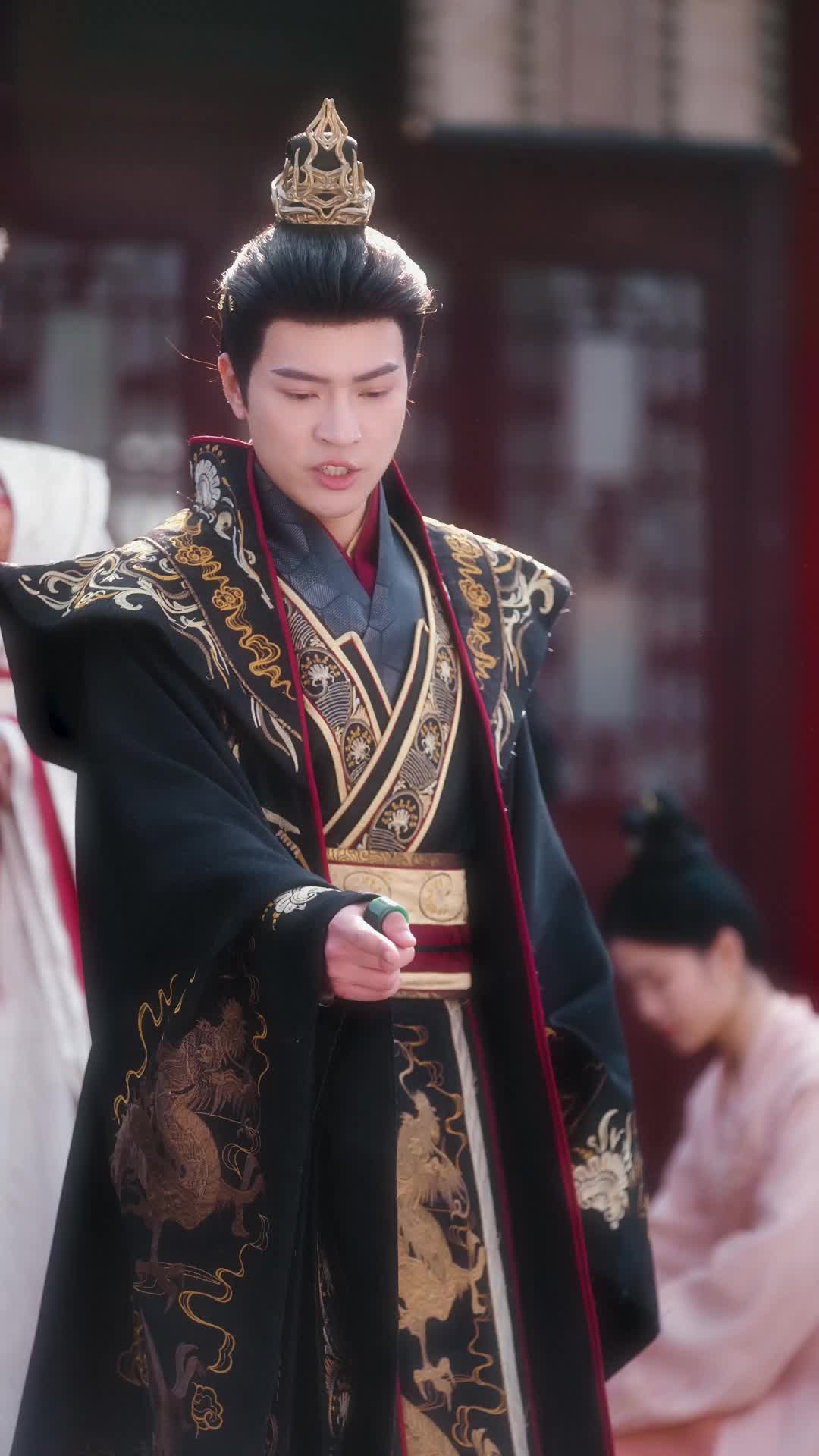 الحلقة 10 - دهاء الجمال الفاتن